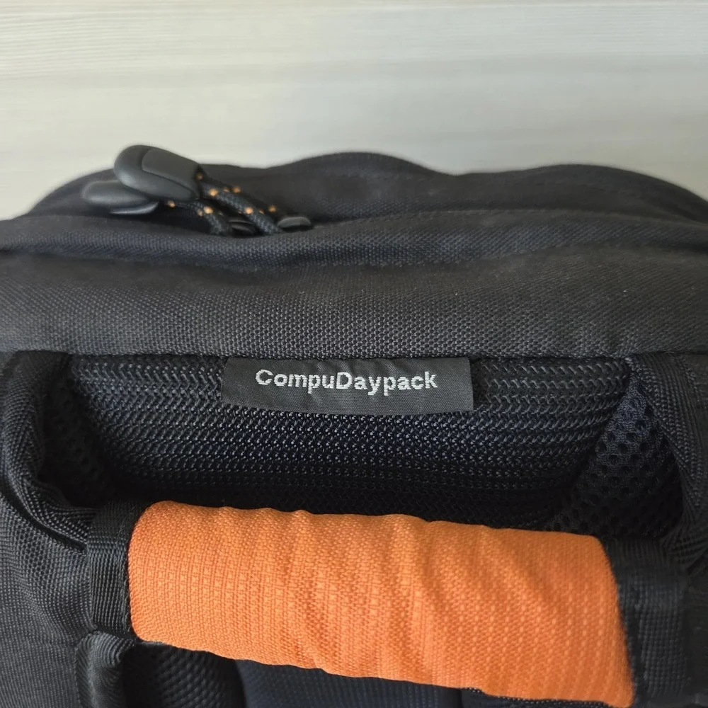 Lowepro CompuDayPack LP36297 DSLR Camera & Laptop Travel Bag Backpack Hiking